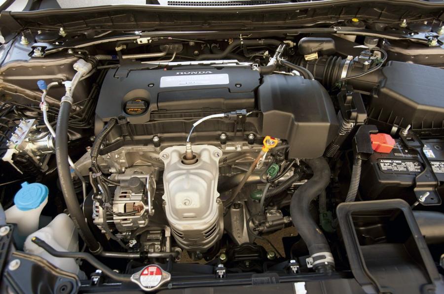  Honda Accord Sport Sedan 2013 года  (фото 23 из 147)